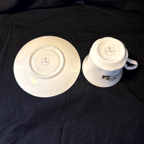 Springfield Bone China Cup and Saucer - December - Picture 4 of 4